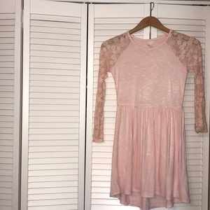 Gorgeous Forever 21 Ballet Pink Lace Dress